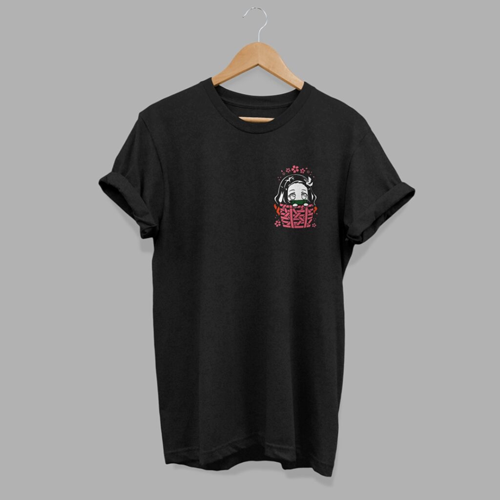 Nezuko de bolsillo | Camiseta negra | Kimetsu no Yaiba