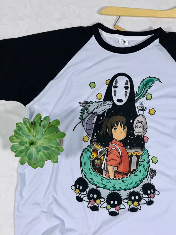 Viaje de chihiro | Camiseta manga negra | Ghibli
