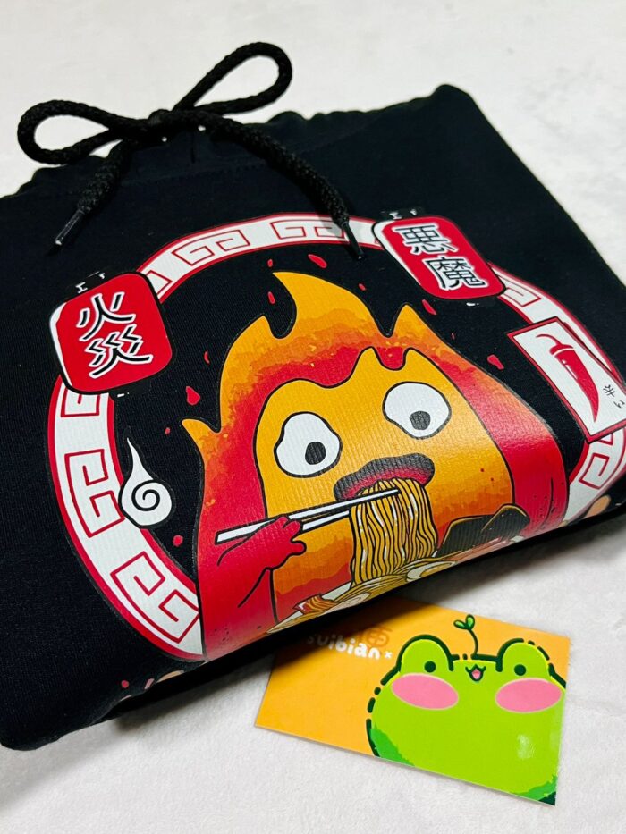 Calcifer ramen | Hoddie negro | Ghibli