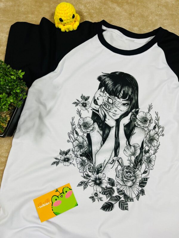Tomie | Camiseta manga negra | Junji Ito
